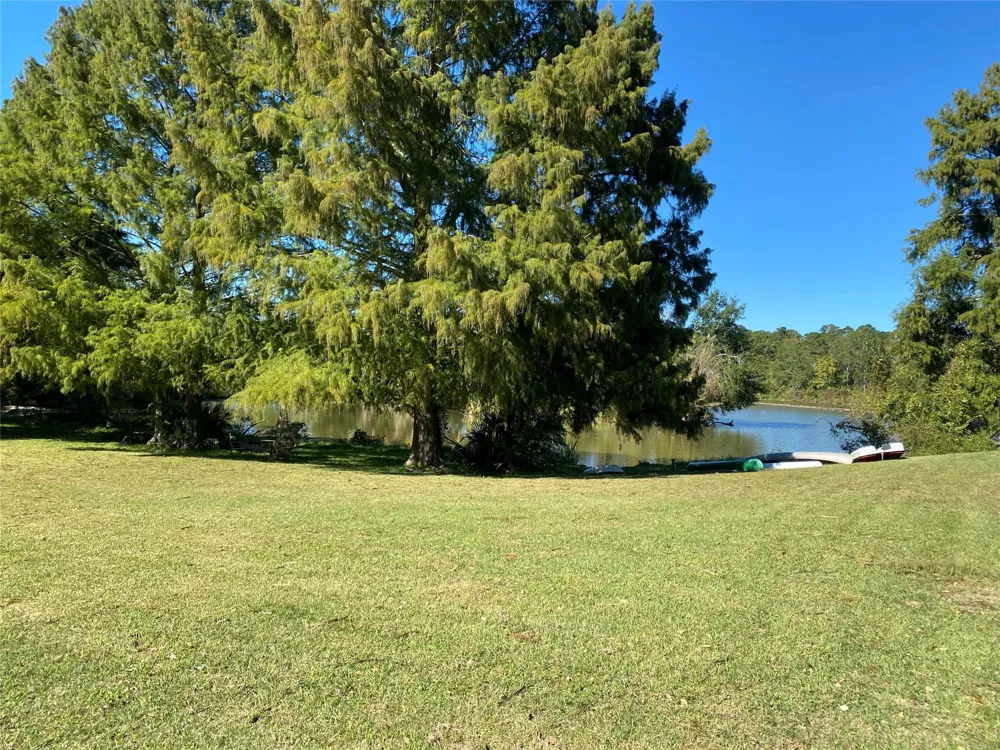 501 Bass Boat Village Village #106 Huntsville, TX 77320