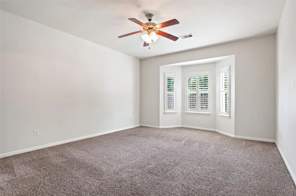 8618 E Highlands Crossing Highlands, TX 77562