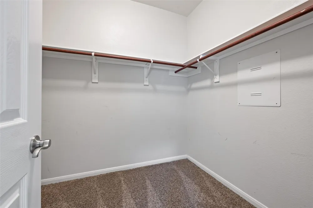8618 E Highlands Crossing Highlands, TX 77562