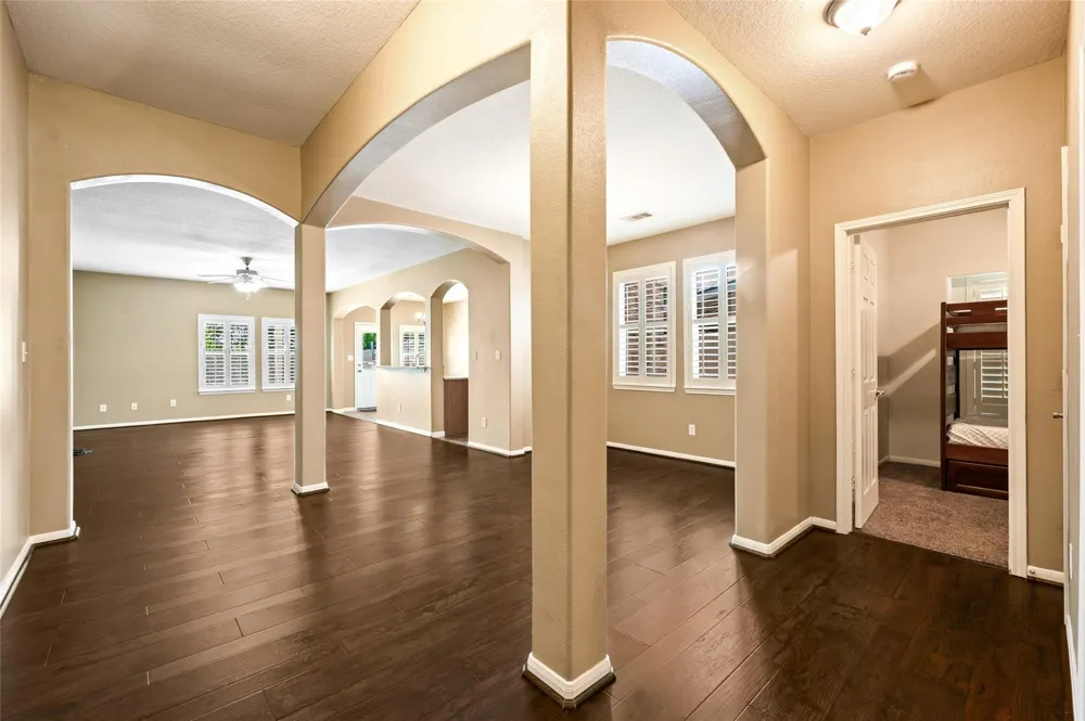 8618 E Highlands Crossing Highlands, TX 77562