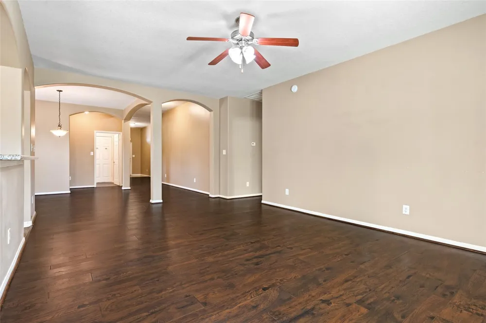 8618 E Highlands Crossing Highlands, TX 77562