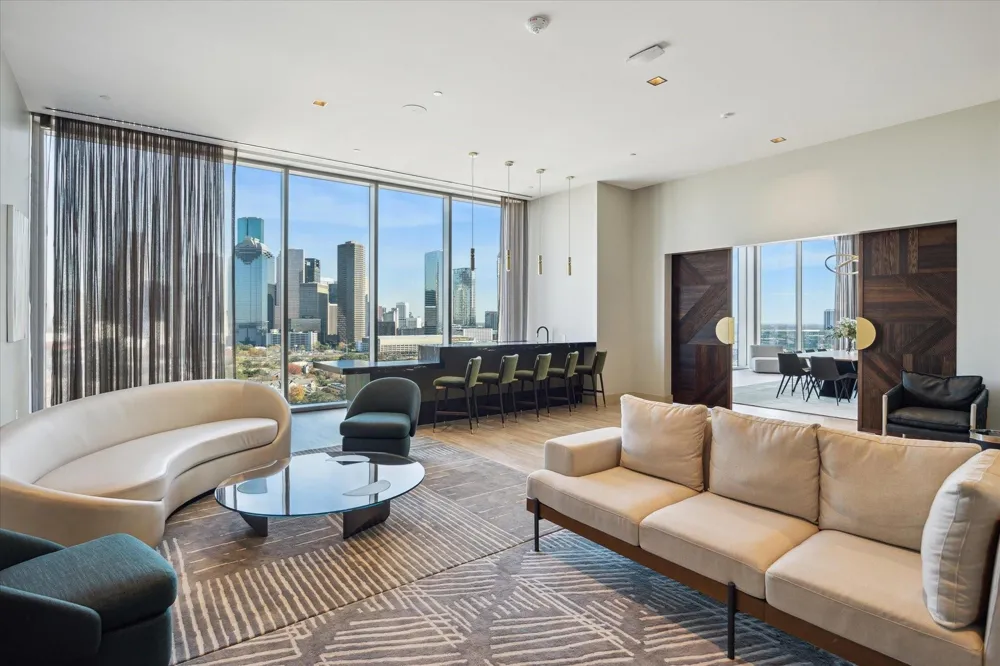 1711 Allen Parkway #3302 Houston, TX 77019