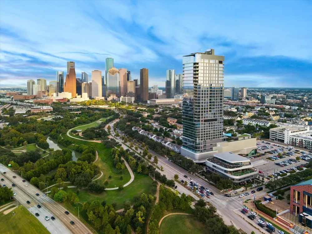 1711 Allen Parkway #3302 Houston, TX 77019