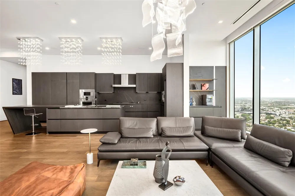 1711 Allen Parkway #3302 Houston, TX 77019