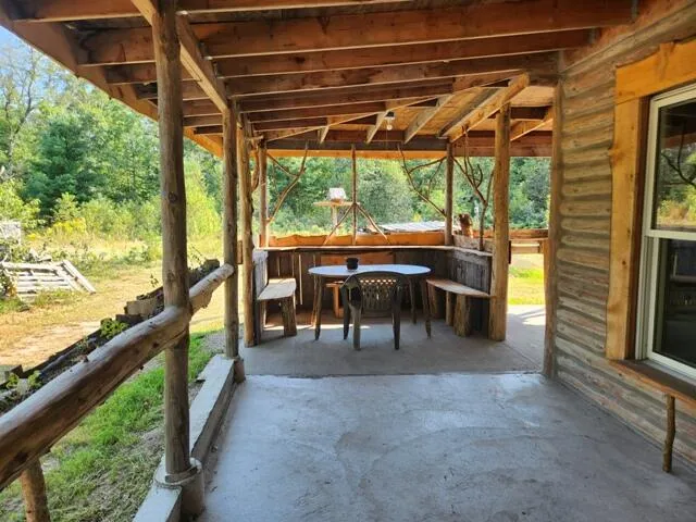 2833 E 40th Street Idlewild, MI 49642