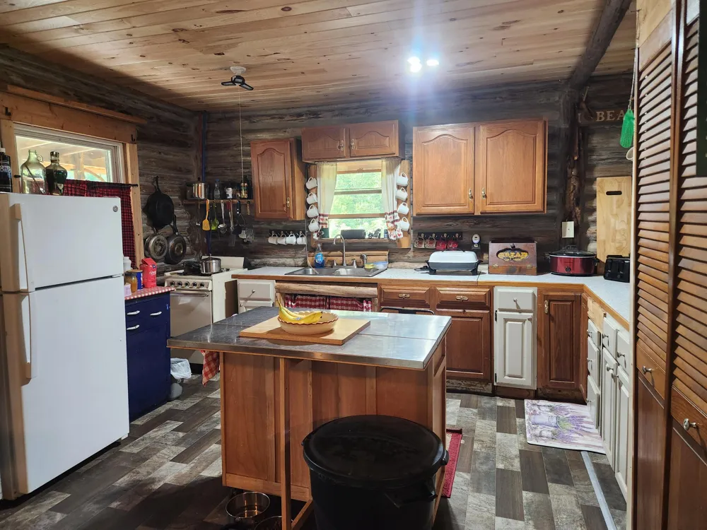 2833 E 40th Street Idlewild, MI 49642