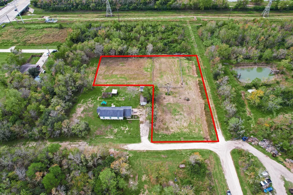 Hawaii Avenue League City, TX 77573