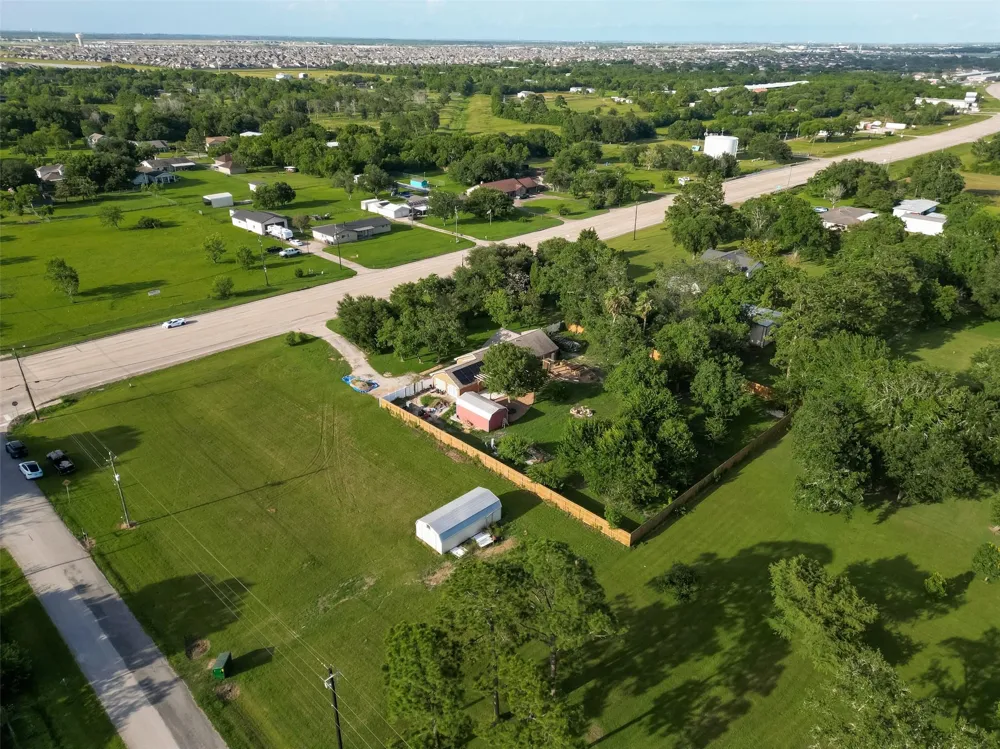11111 Fm 1764 Road Santa Fe, TX 77510