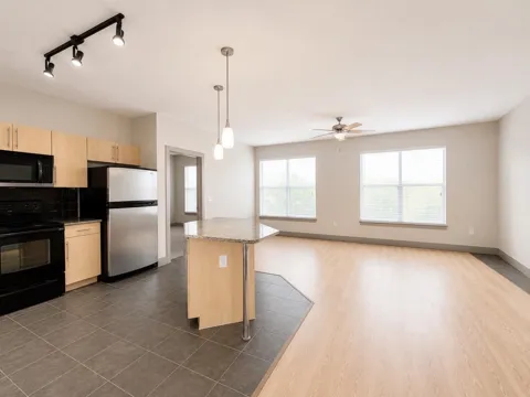 3660 Richmond St Avenue #108