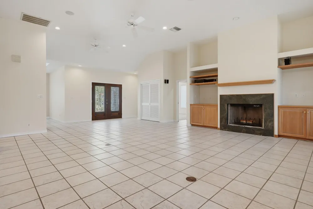 2513 Turkey Neck Circle Rockport, TX 78382