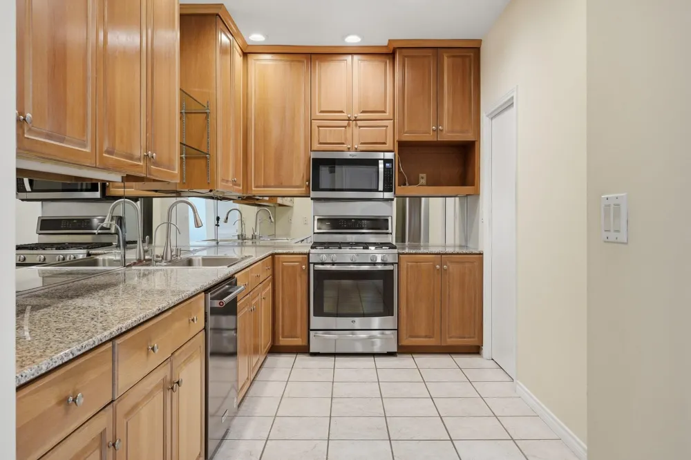 2513 Turkey Neck Circle Rockport, TX 78382