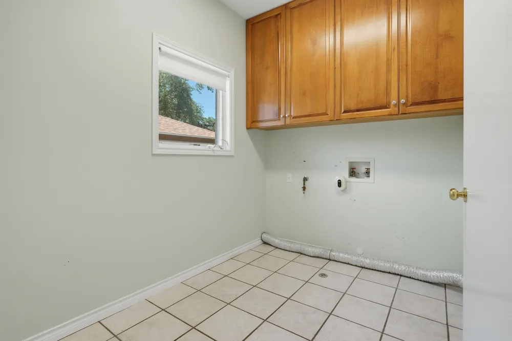 2513 Turkey Neck Circle Rockport, TX 78382