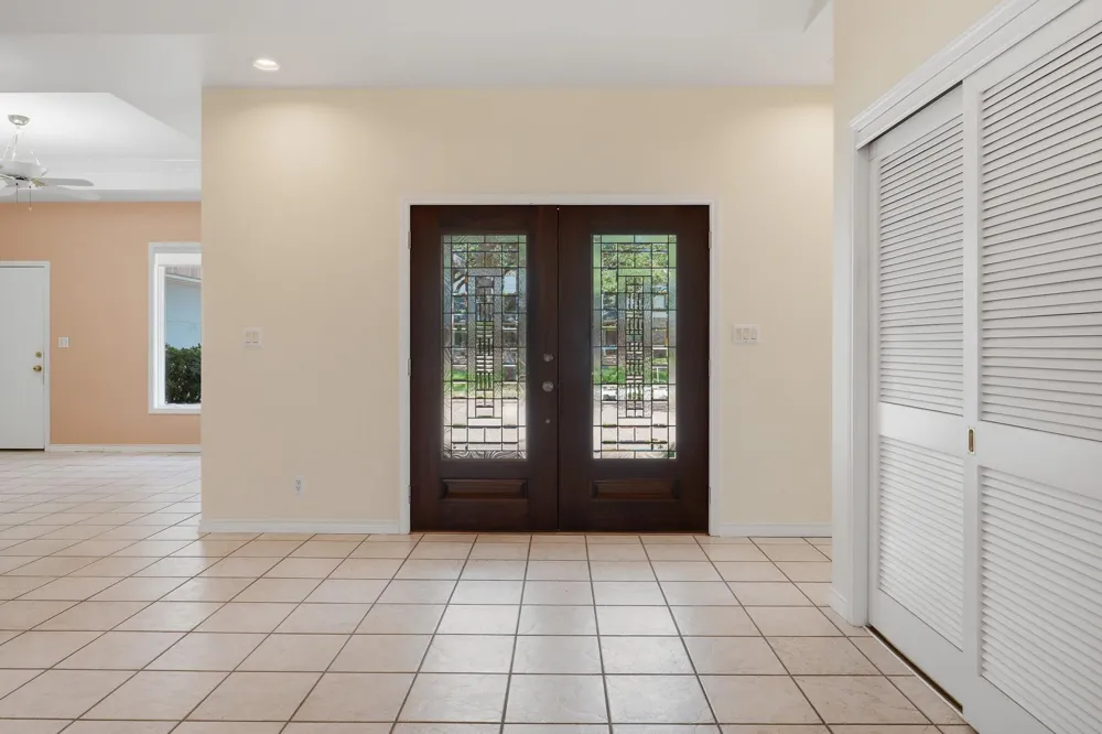 2513 Turkey Neck Circle Rockport, TX 78382