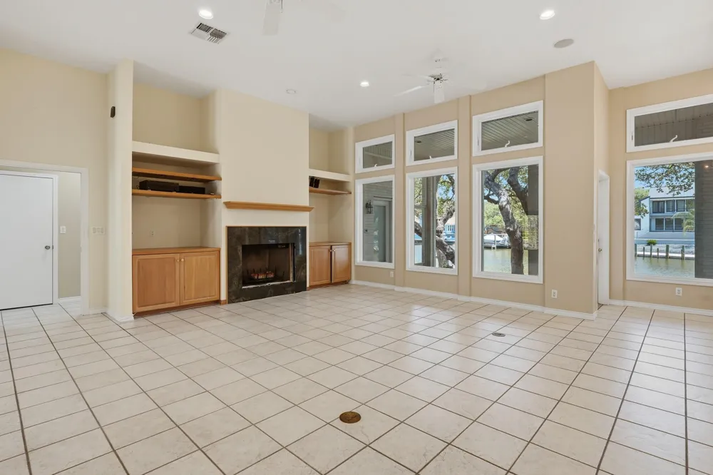2513 Turkey Neck Circle Rockport, TX 78382