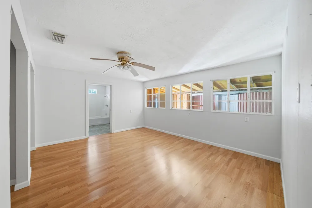 410 Live Oak Street Pasadena, TX 77506