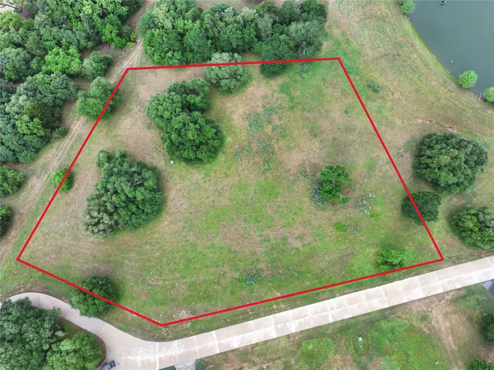 114 Red Stag Lane Columbus, TX 78934