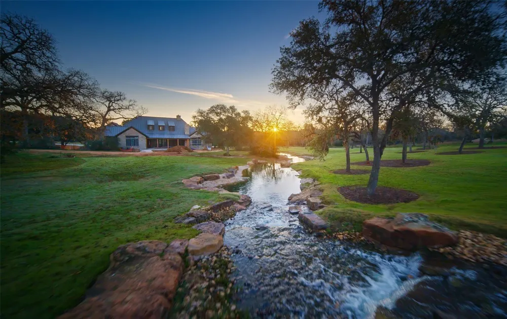 114 Red Stag Lane Columbus, TX 78934