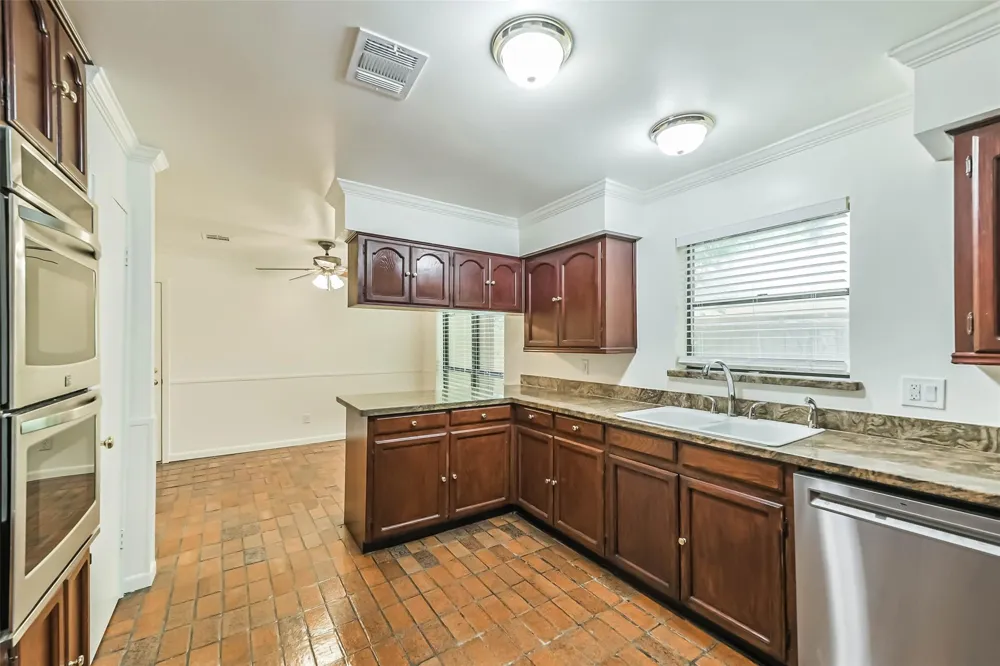 3111 Rockyridge Drive Houston, TX 77063