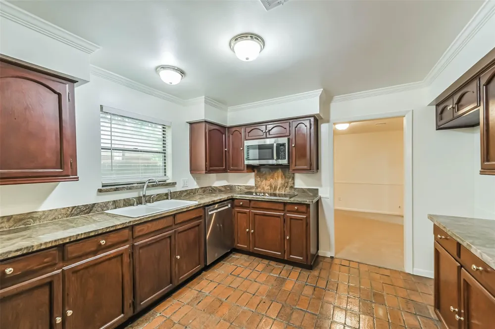3111 Rockyridge Drive Houston, TX 77063