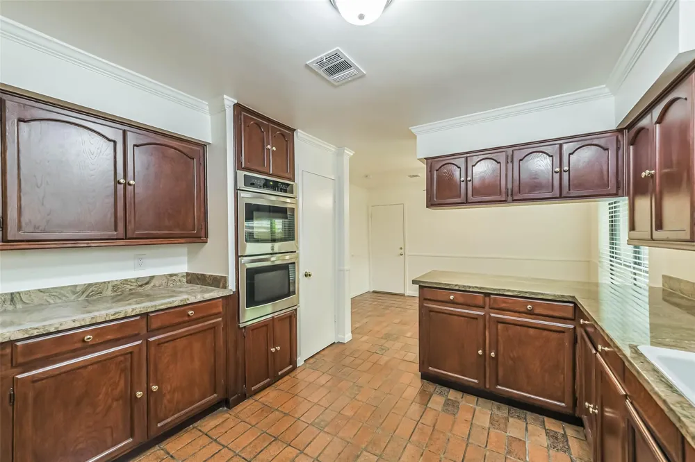 3111 Rockyridge Drive Houston, TX 77063