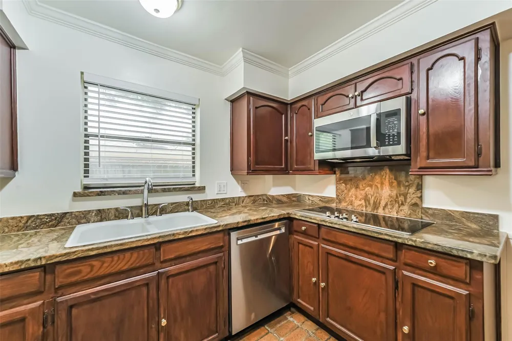 3111 Rockyridge Drive Houston, TX 77063