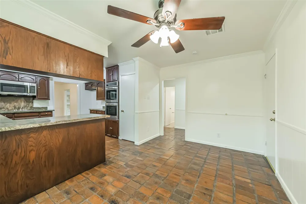 3111 Rockyridge Drive Houston, TX 77063