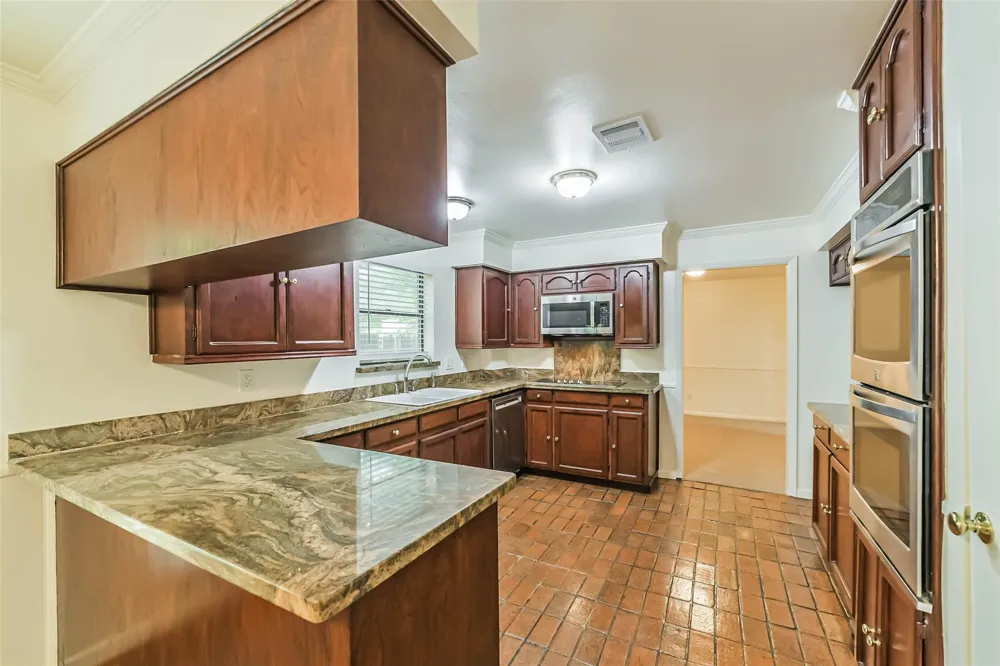 3111 Rockyridge Drive Houston, TX 77063