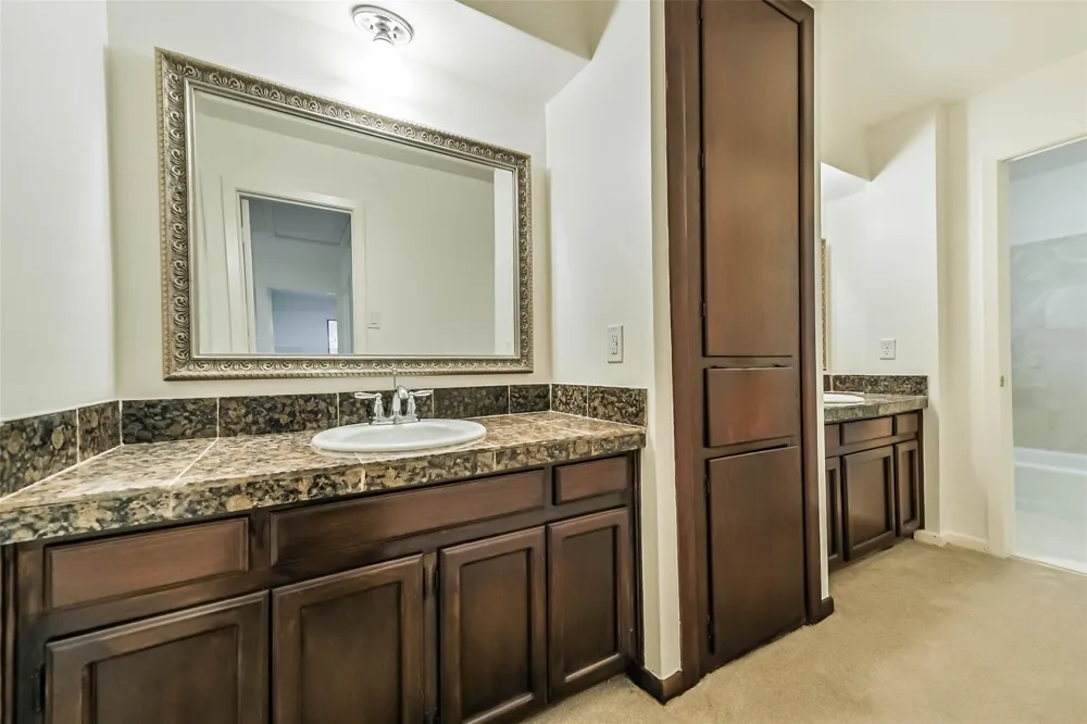 3111 Rockyridge Drive Houston, TX 77063