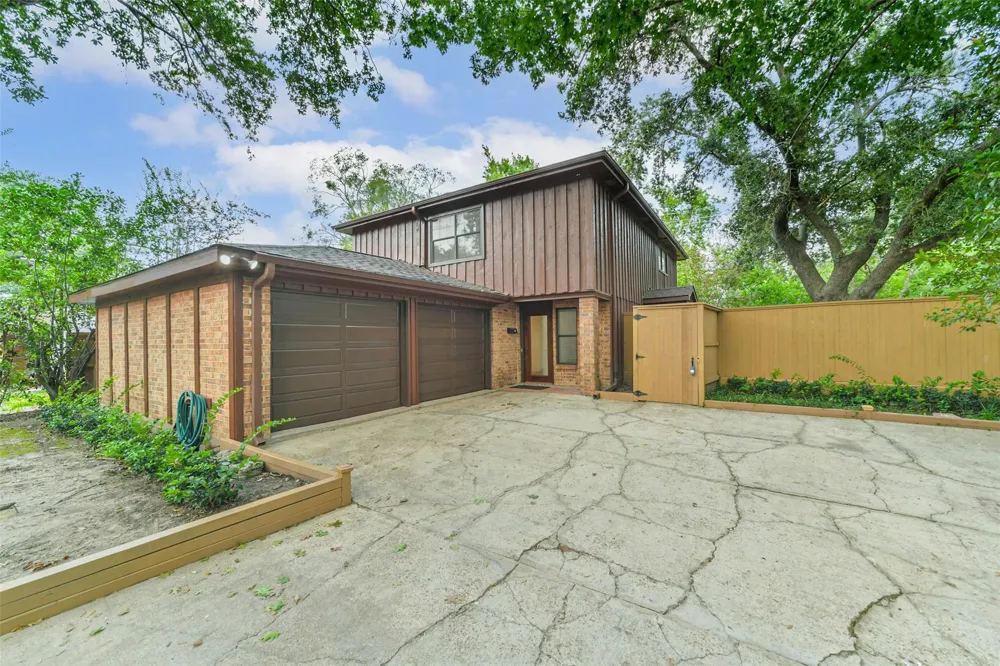 3111 Rockyridge Drive Houston, TX 77063