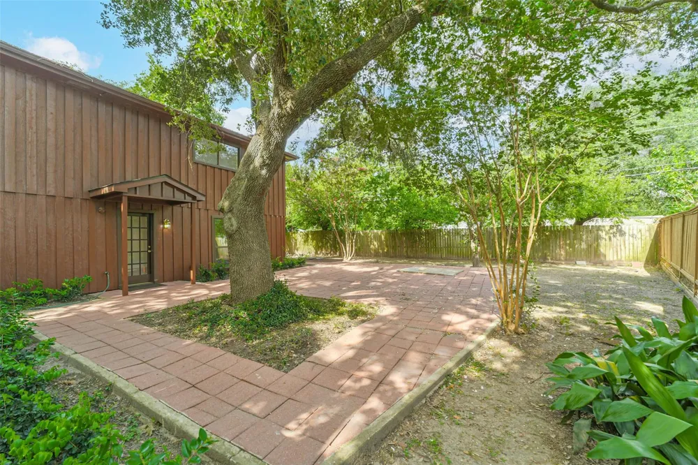 3111 Rockyridge Drive Houston, TX 77063
