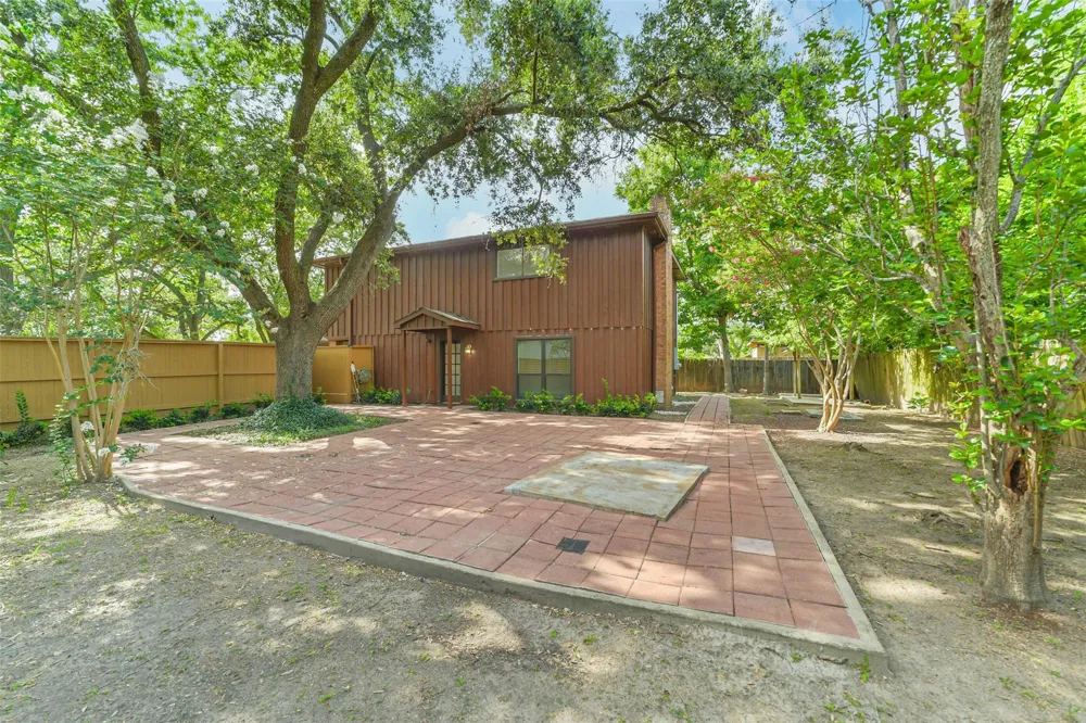 3111 Rockyridge Drive Houston, TX 77063
