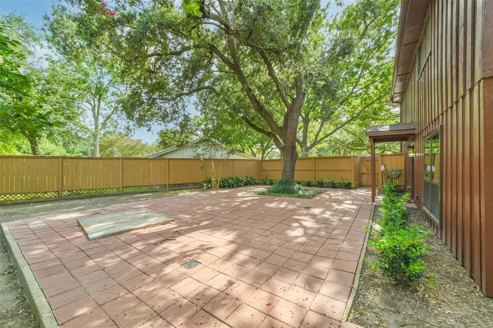 3111 Rockyridge Drive Houston, TX 77063