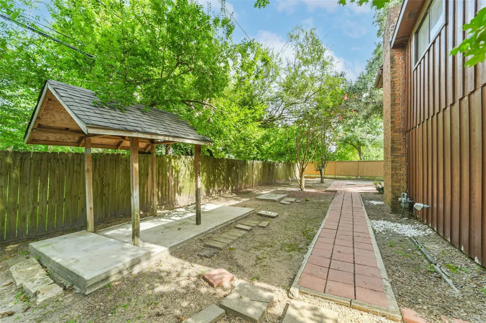 3111 Rockyridge Drive Houston, TX 77063