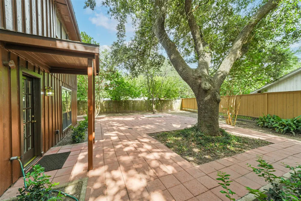 3111 Rockyridge Drive Houston, TX 77063