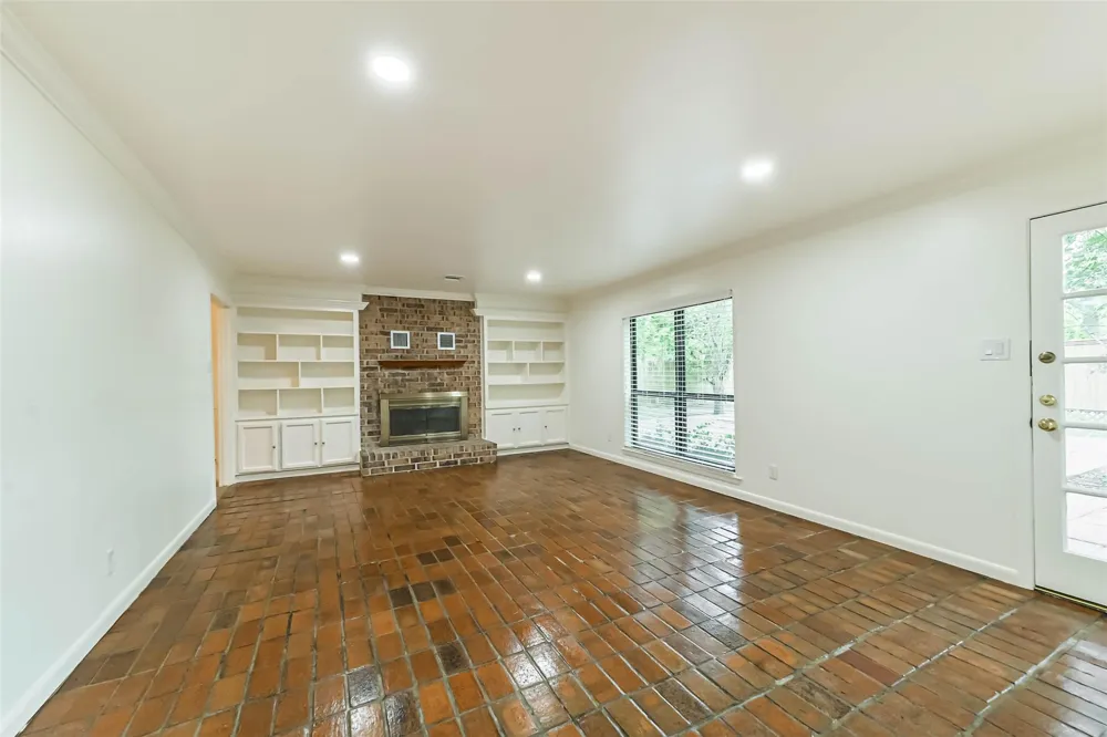 3111 Rockyridge Drive Houston, TX 77063