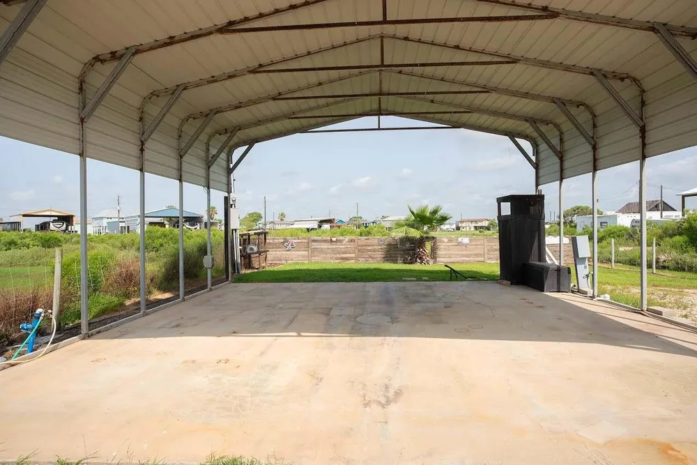 876 County Road 201 Sargent, TX 77414