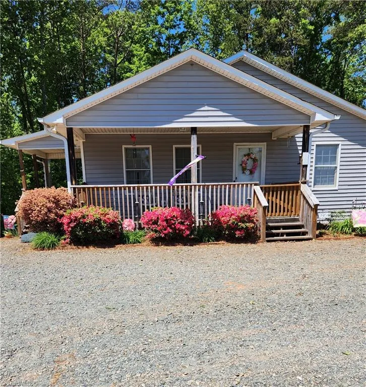 2095 Piney Mountain Road Walnut Cove, NC 27052