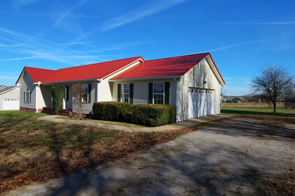 2347 Feedmill Rd Chapel Hill, TN 37034