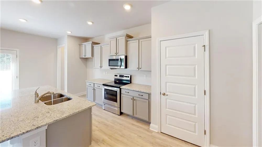 1041 Holliday Pass #24 Griffin, GA 30223