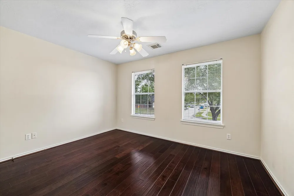 2802 White Sands Drive Deer Park, TX 77536