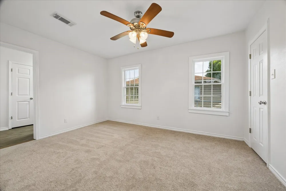 408 S 4th Street La Porte, TX 77571
