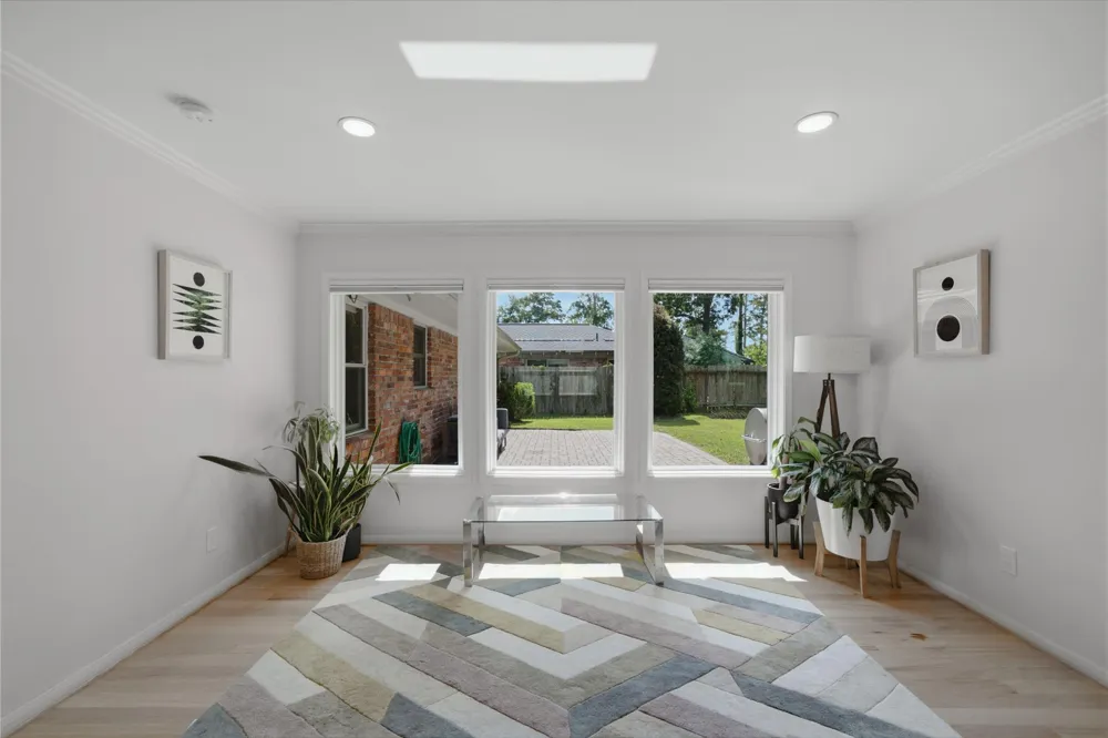 10131 Whiteside Lane Houston, TX 77043