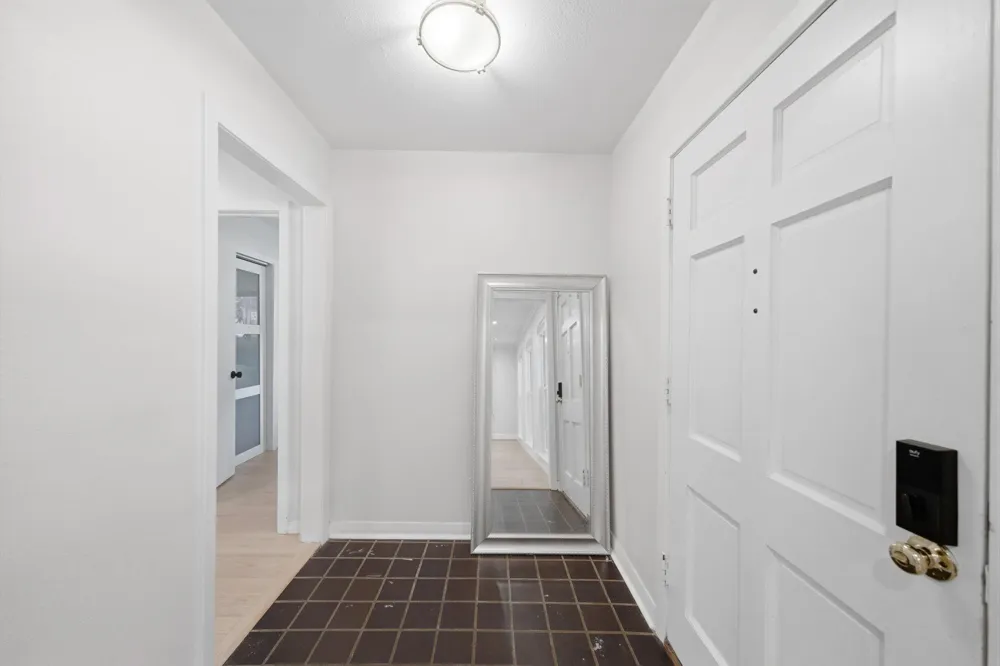 10131 Whiteside Lane Houston, TX 77043