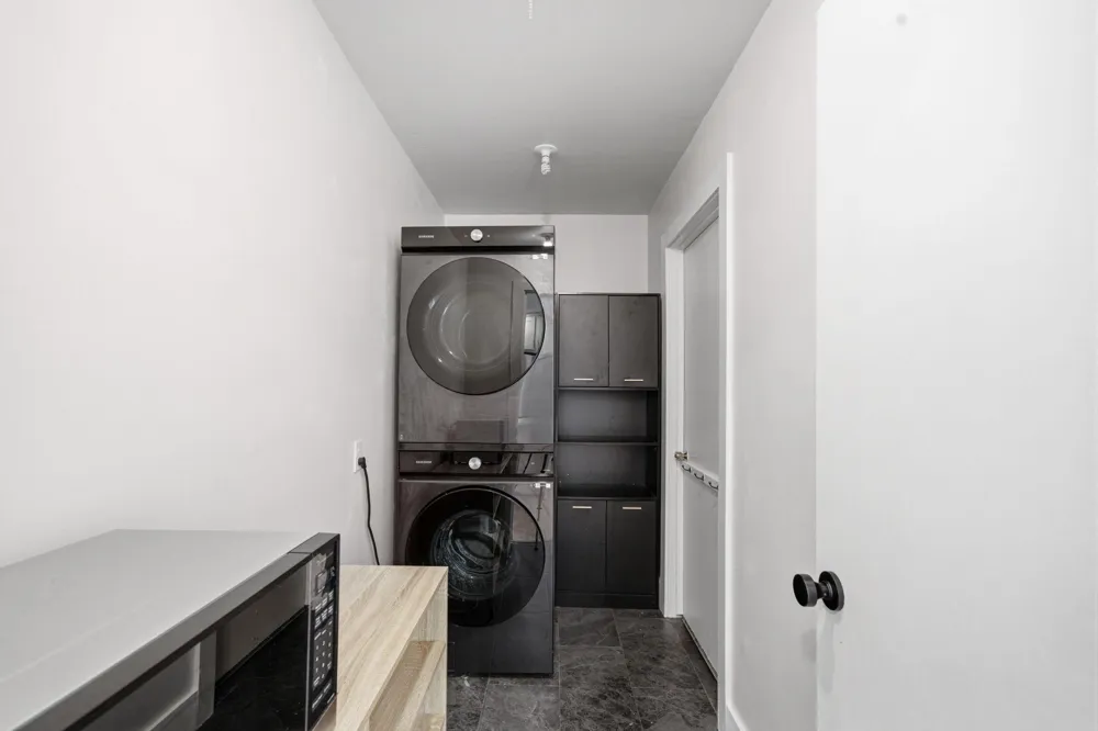10131 Whiteside Lane Houston, TX 77043
