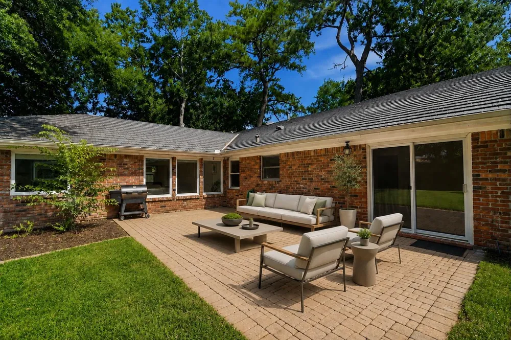10131 Whiteside Lane Houston, TX 77043