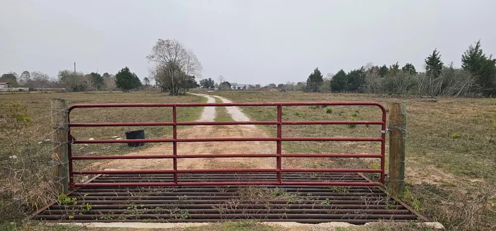 2786 Old Columbus Road Sealy, TX 77474