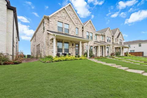 1013 Carnation Drive