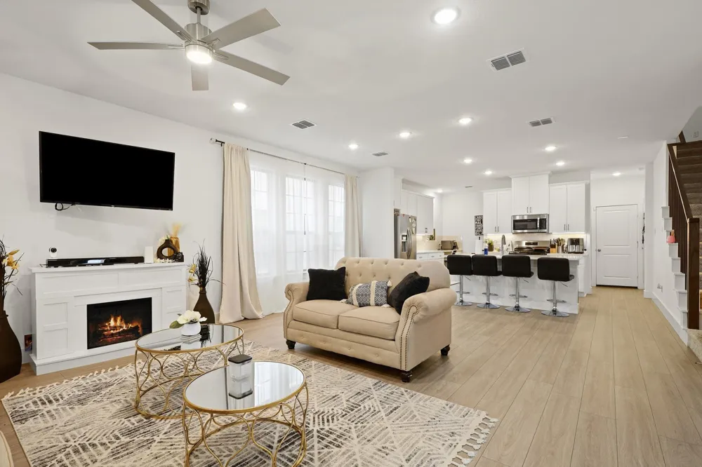 1013 Carnation Drive Crowley, TX 76036