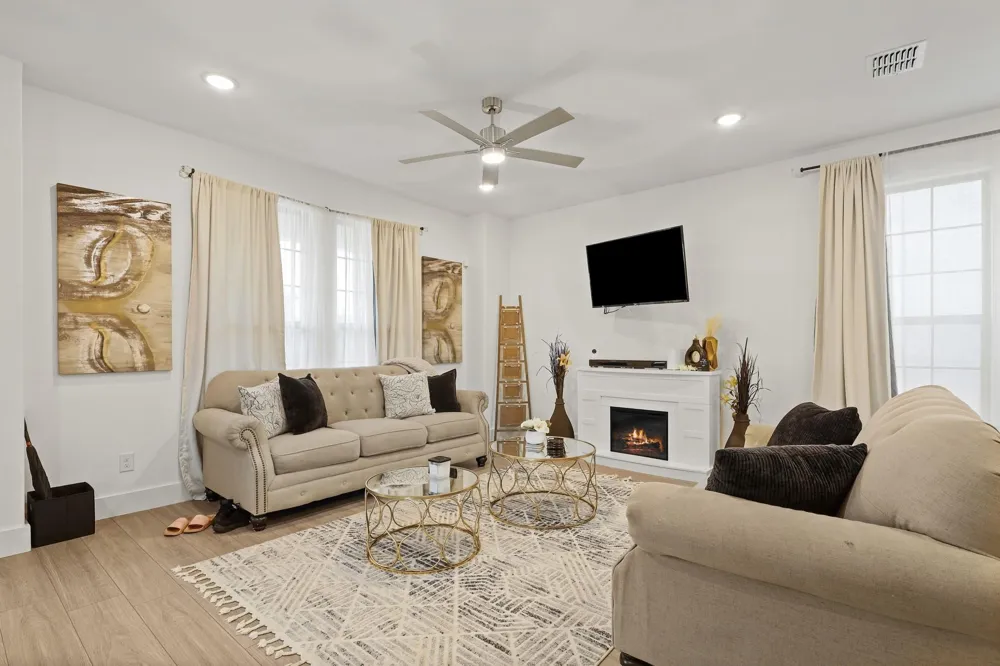1013 Carnation Drive Crowley, TX 76036