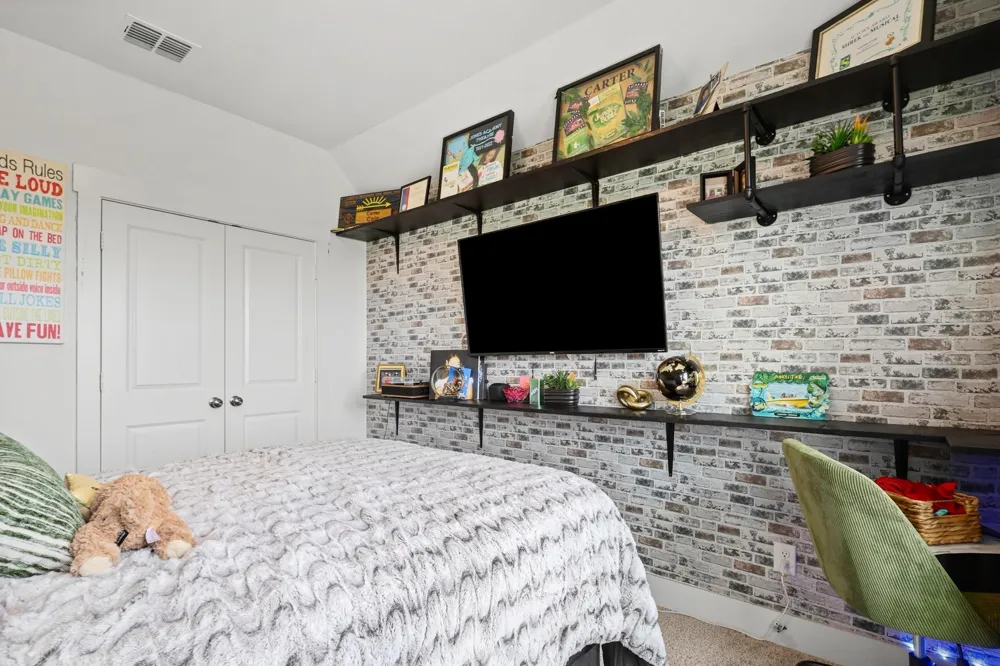 1013 Carnation Drive Crowley, TX 76036